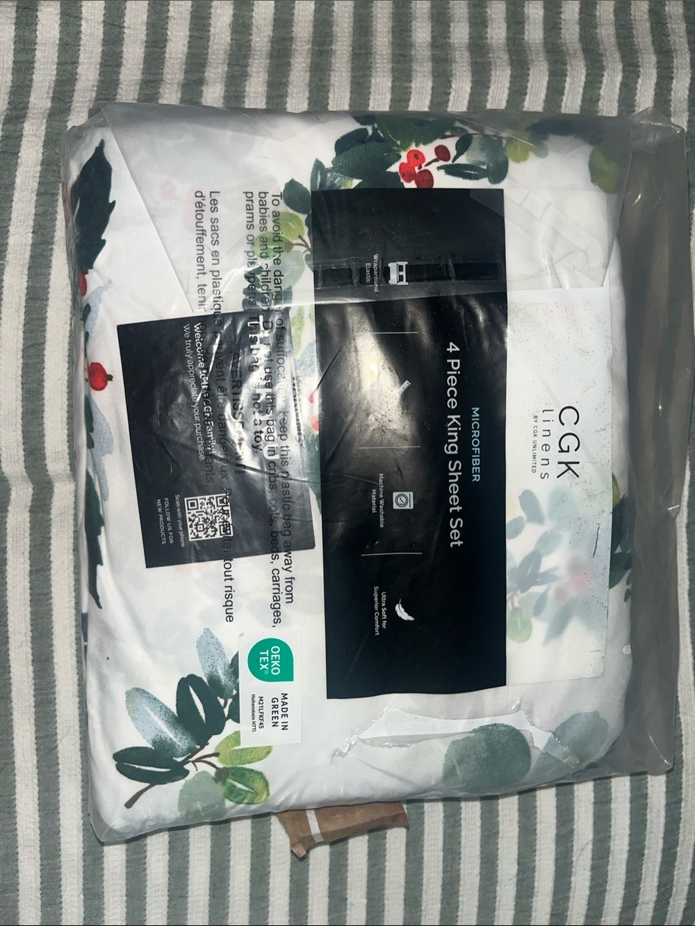 GK Linens White Sheet Set with Green Leaf and Red Berry Print